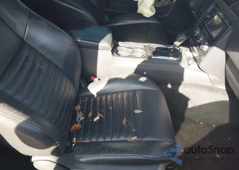 2013 Dodge Challenger Sxt Plus z USA, uszkodzony, nr VIN 2C3CDYAG2DH587643